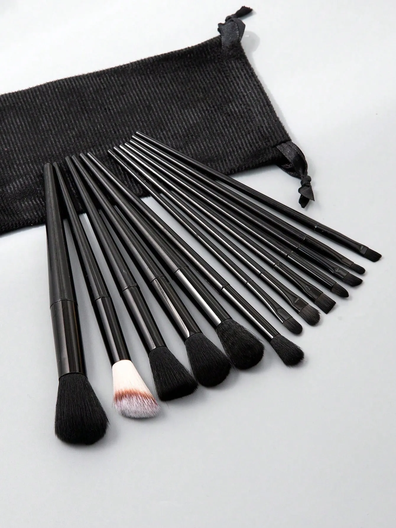 13pcs Portable Makeup Brush Set Including Blush & Eyeshadow Brush, Complete Beauty Tool Kit