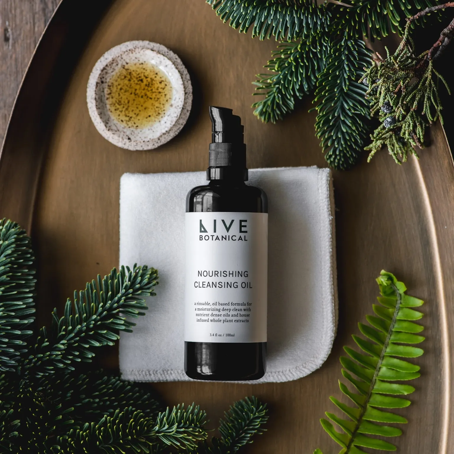 LIVE BOTANICAL - Nourishing Cleansing Oil