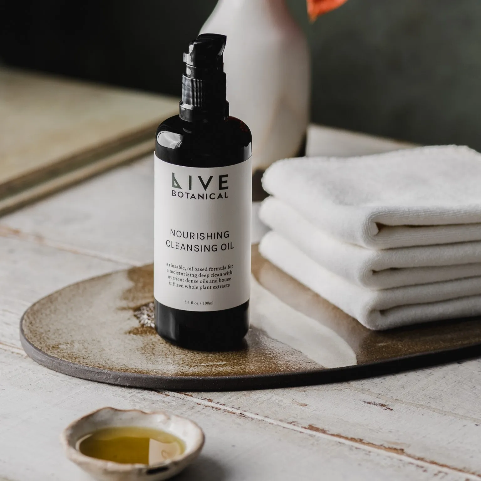 LIVE BOTANICAL - Nourishing Cleansing Oil