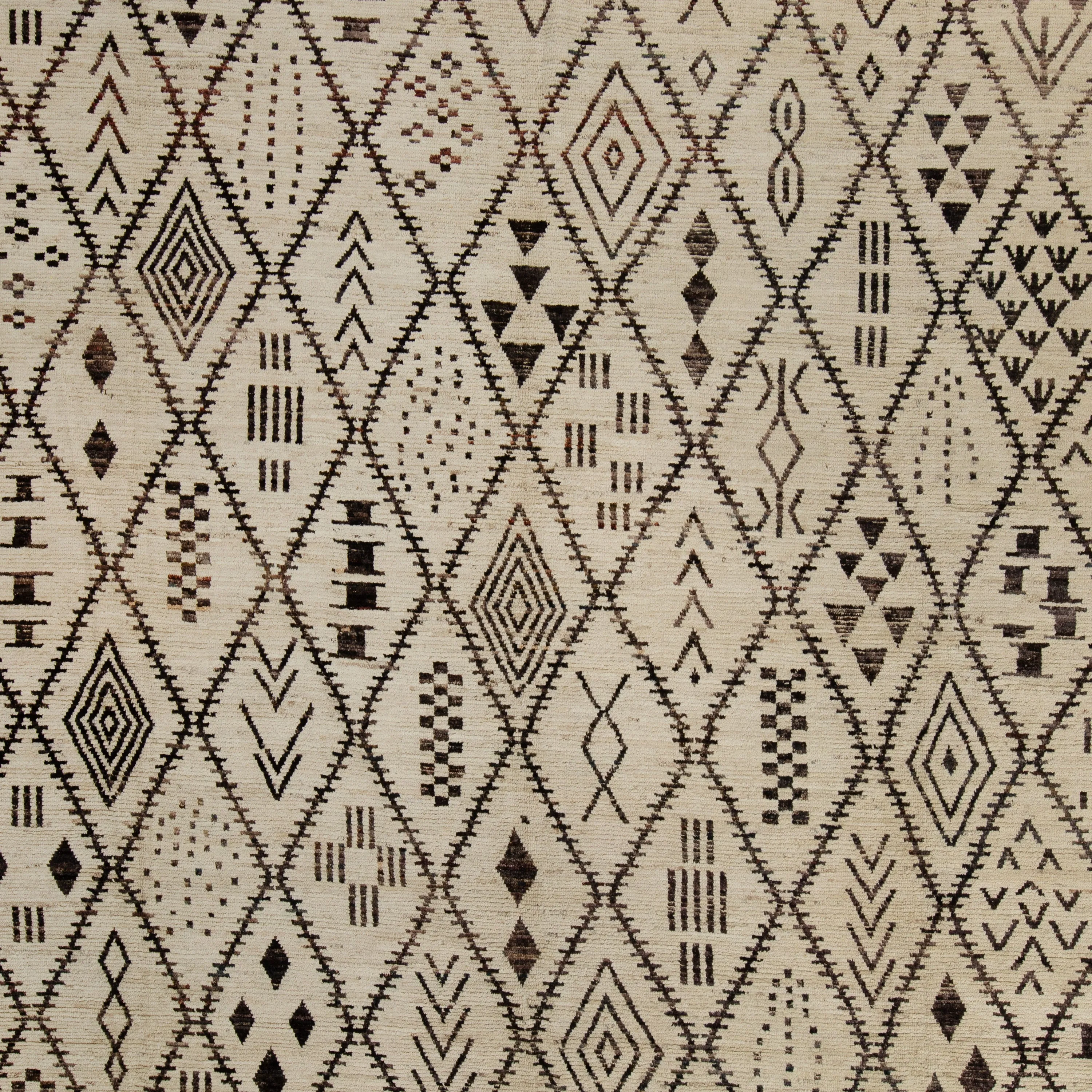 Natural Zameen Transitional Wool Rug- 13'5" x 16'4"